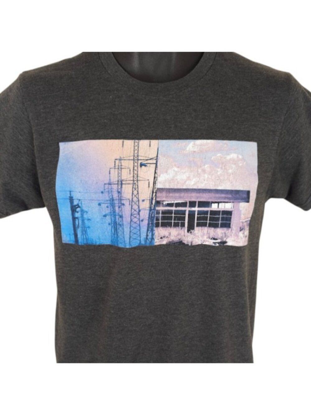 Electricity Pylons T Shirt Mens Size Small Gray Outdoors Countryside